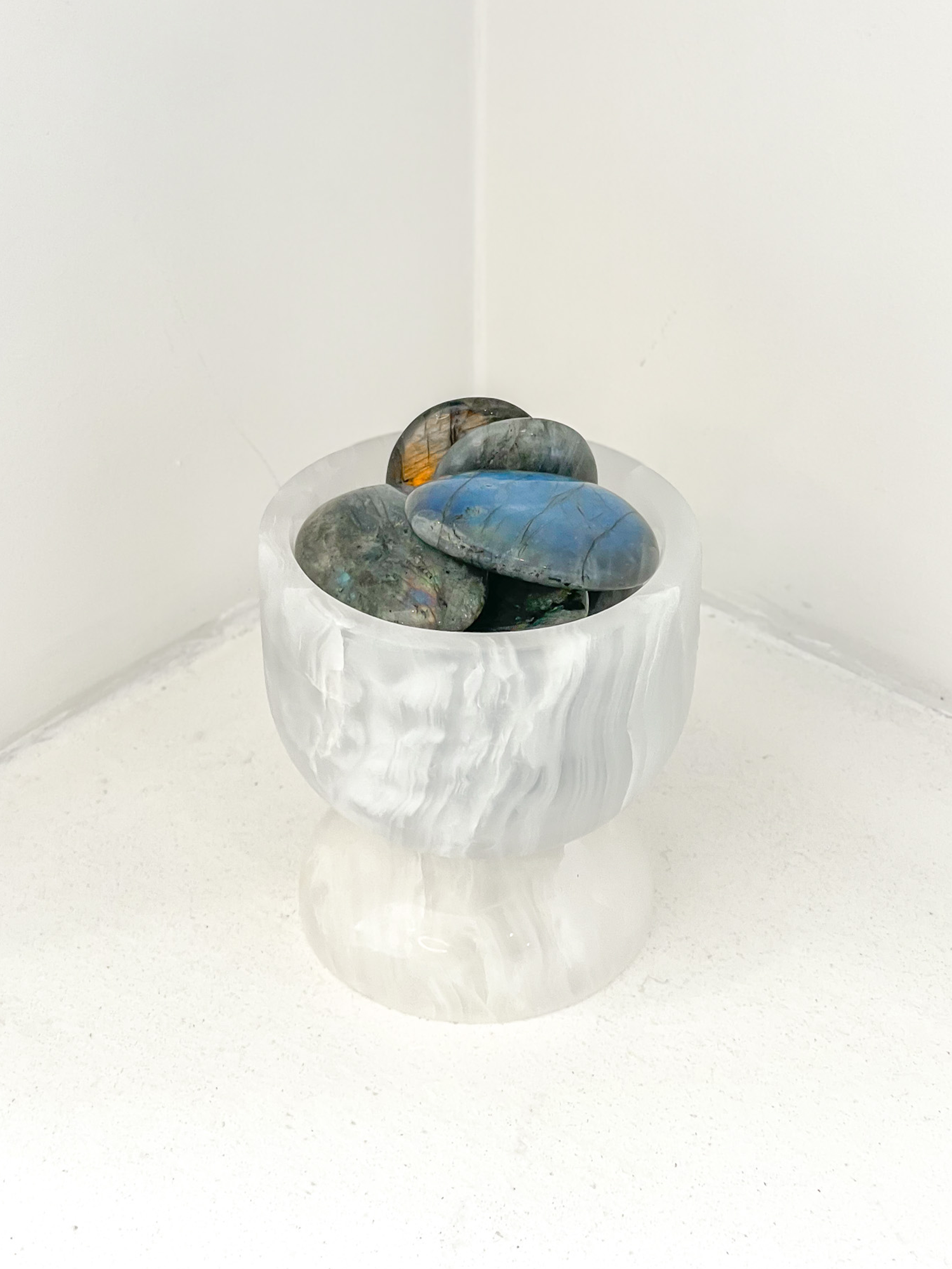 worry stone | labradorite