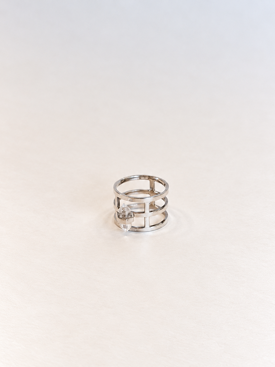 caged ring | clear quartz | warehouse sale | size 7