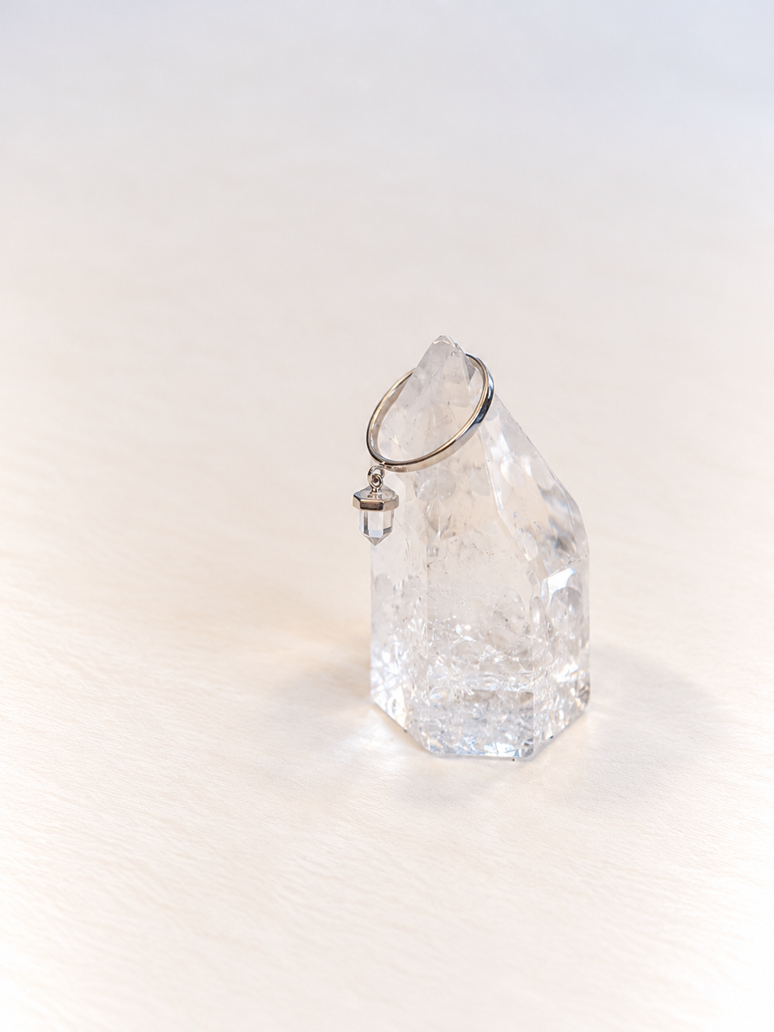 Drop Quartz ring | clear quartz | warehouse sale | size 7